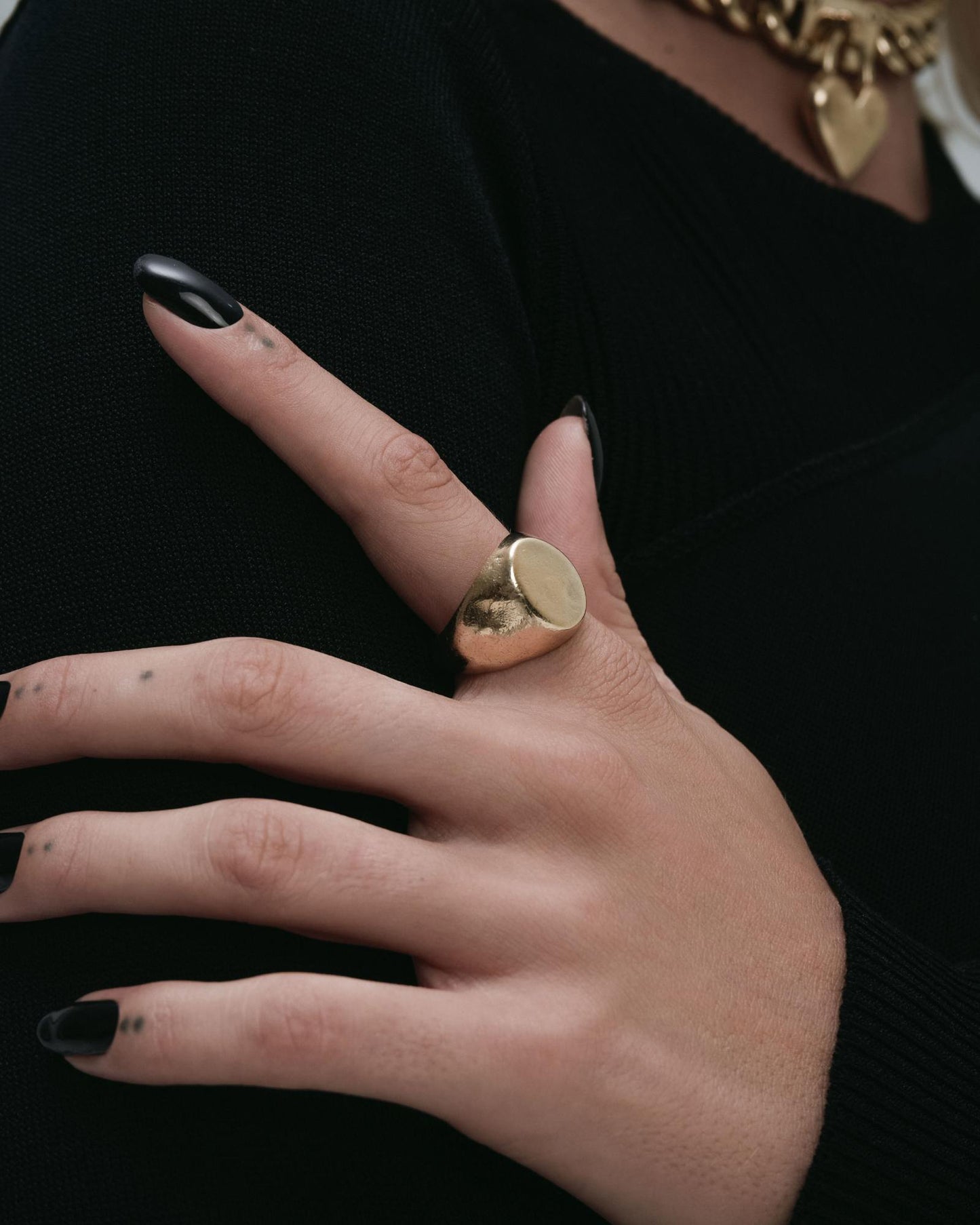 Ode Signet Ring-Rings- US 5 - Gold - Ask & Embla